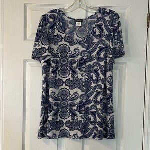 Kim & Co Navy and White Paisley Short Sleeve Top